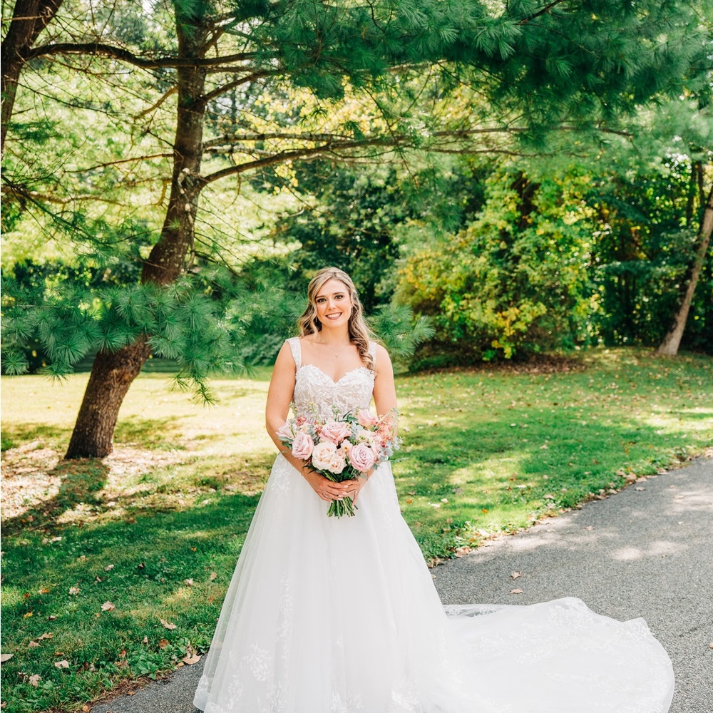 Abella by Allure Bridals E313 Nasrin Wedding Dress